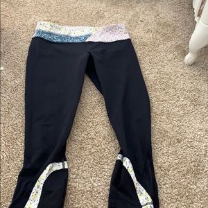 Lululemon Floral Run Inspire Crop